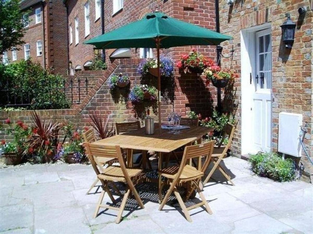 The Quay - Old Town Poole B&B - Great Location - Secure Free Parking Exterior photo