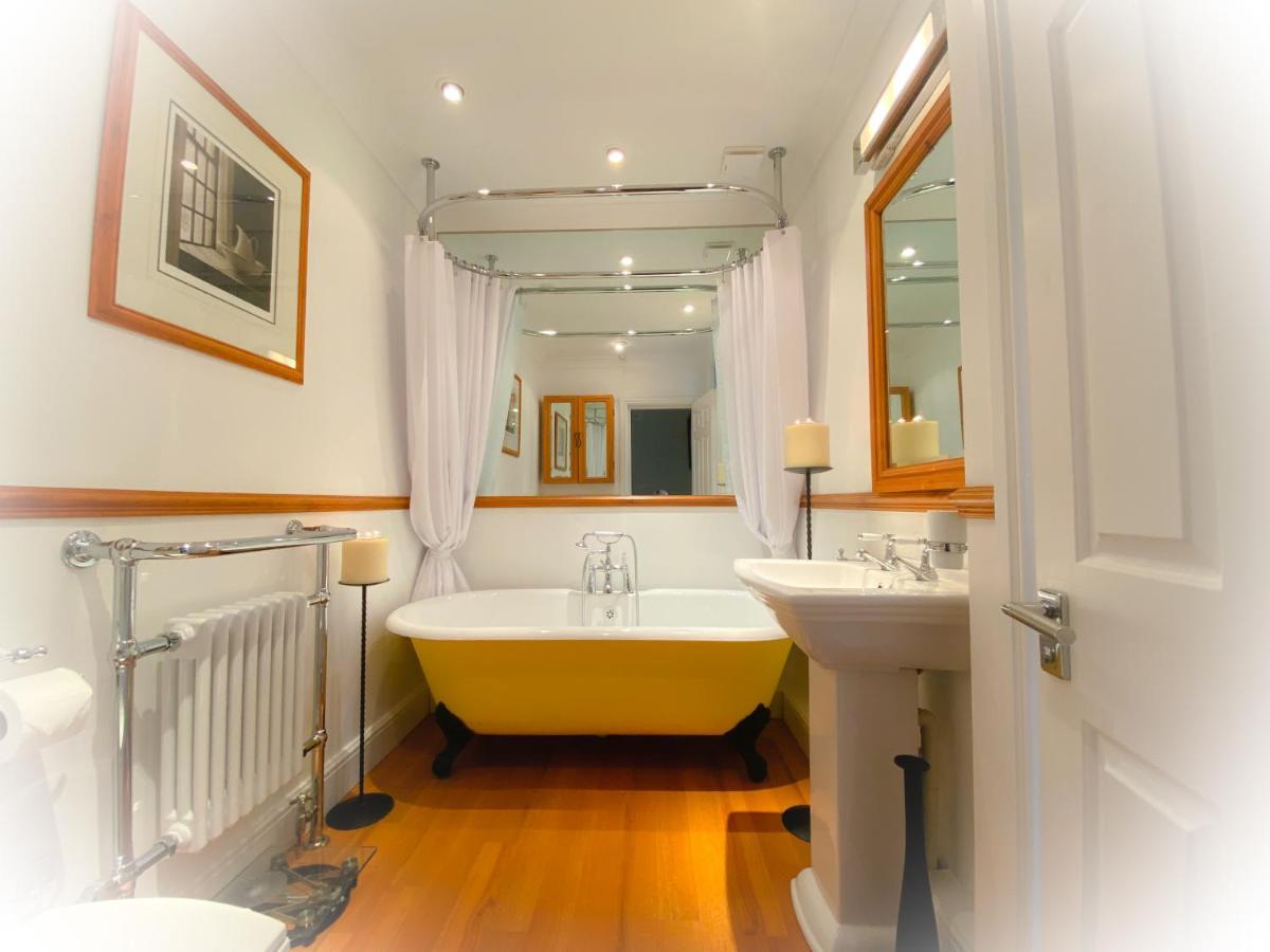 The Quay - Old Town Poole B&B - Great Location - Secure Free Parking Exterior photo